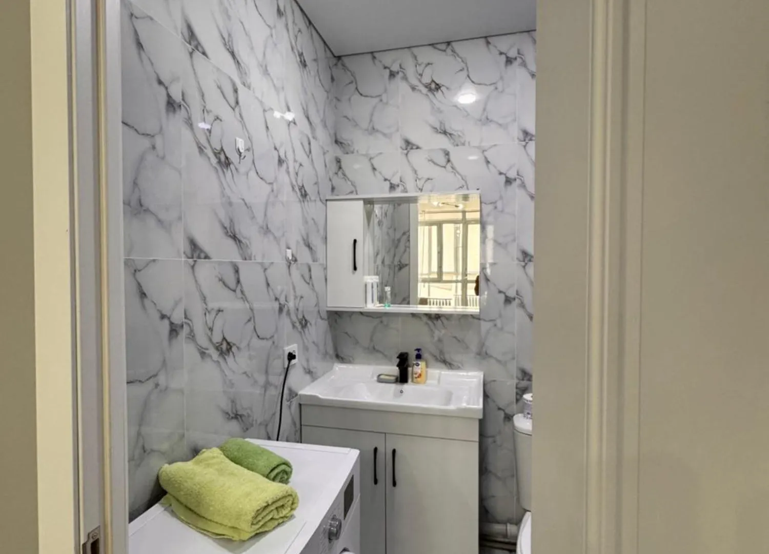 Apartment Стильный Апартамент! Almaty
